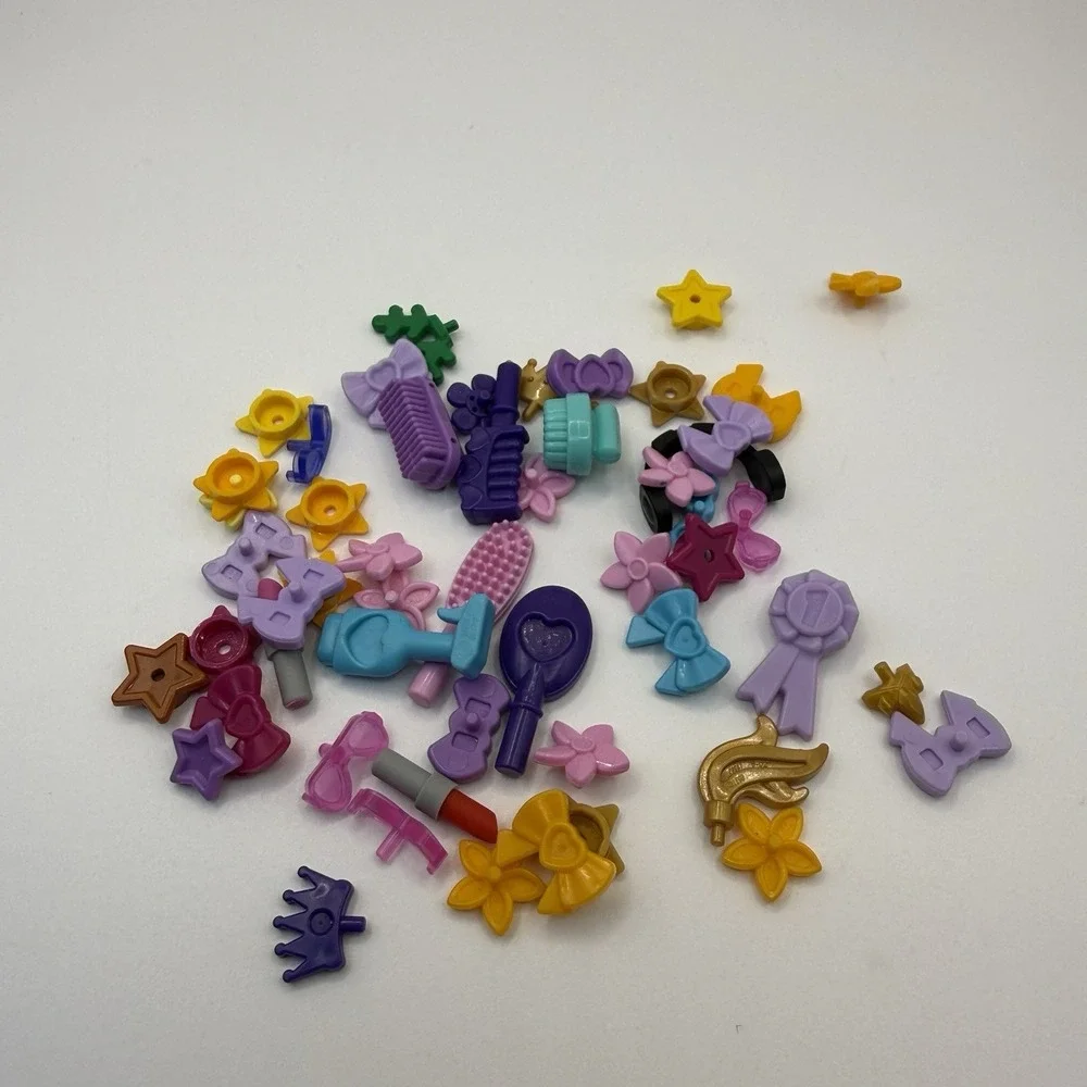 LEGO Lot‎ of Assorted Friends Minifigure Accessories Bow Hat Stars Glasses 004